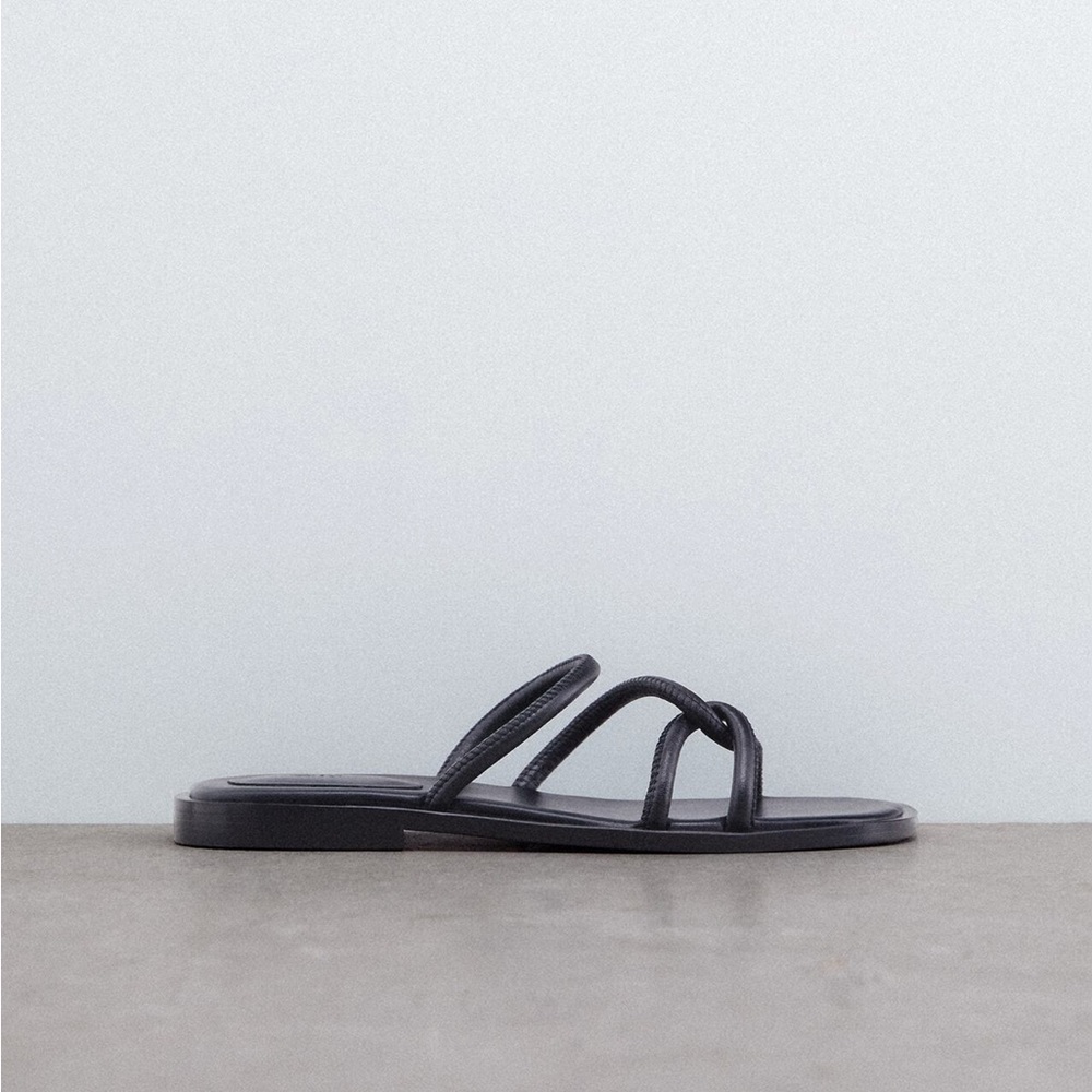 ZARA Tube Strap Flat Leather Sandals